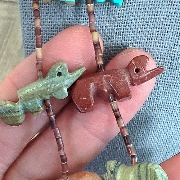 Vintage Native American Zuni Sterling Silver Carved Gemstone Necklace Earrings - Picture 6 of 12